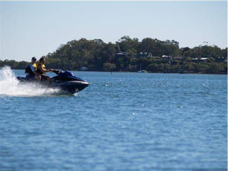 17 Cliff Terrace MACLEAY ISLAND 4184, Macleay Island QLD 4184