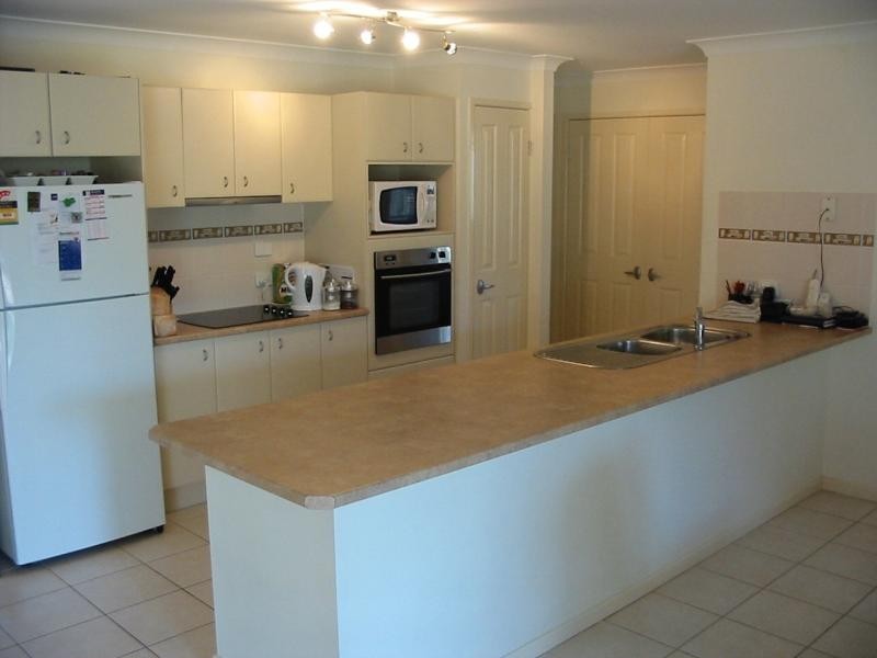 118 Jubilee Avenue FOREST LAKE 4078, Forest Lake QLD 4078