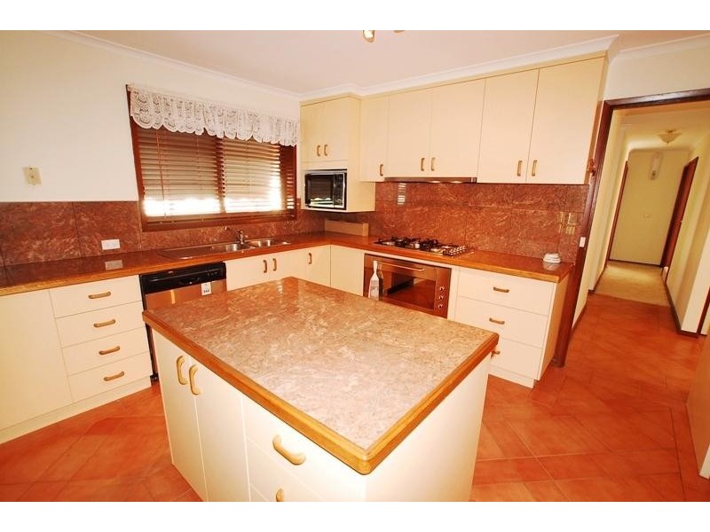 1085 Pemberton Street WEST ALBURY 2640, West Albury NSW 2640