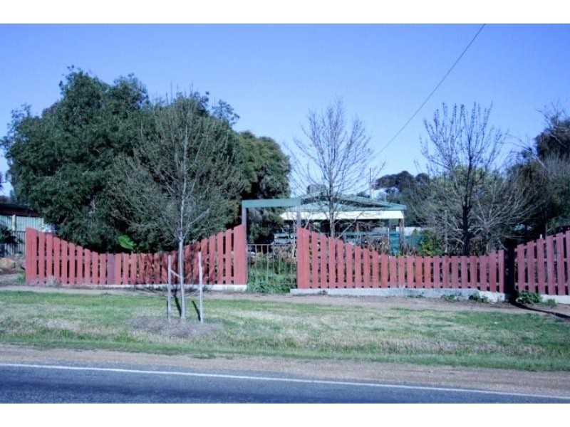 42 Urana Road BURRUMBUTTOCK 2642, Burrumbuttock NSW 2642