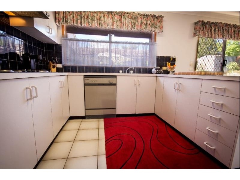 42 La Fontaine Avenue LAVINGTON 2641, Lavington NSW 2641