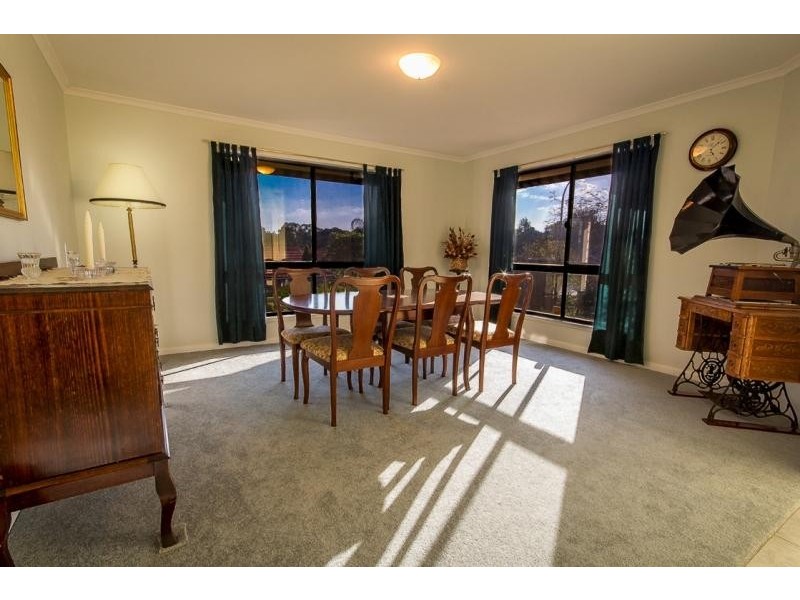 6 Hurworth Court WEST ALBURY 2640, West Albury NSW 2640