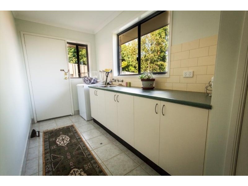 6 Hurworth Court WEST ALBURY 2640, West Albury NSW 2640