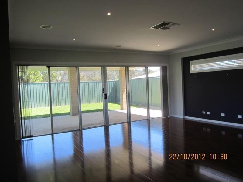 44 Champions Drive ALBURY 2640, Albury NSW 2640