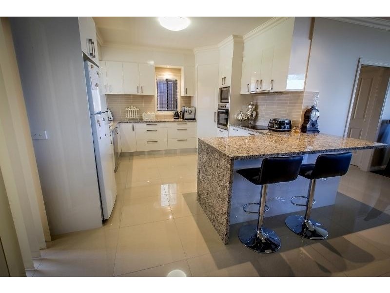 1 Briggs Court, West Albury NSW 2640