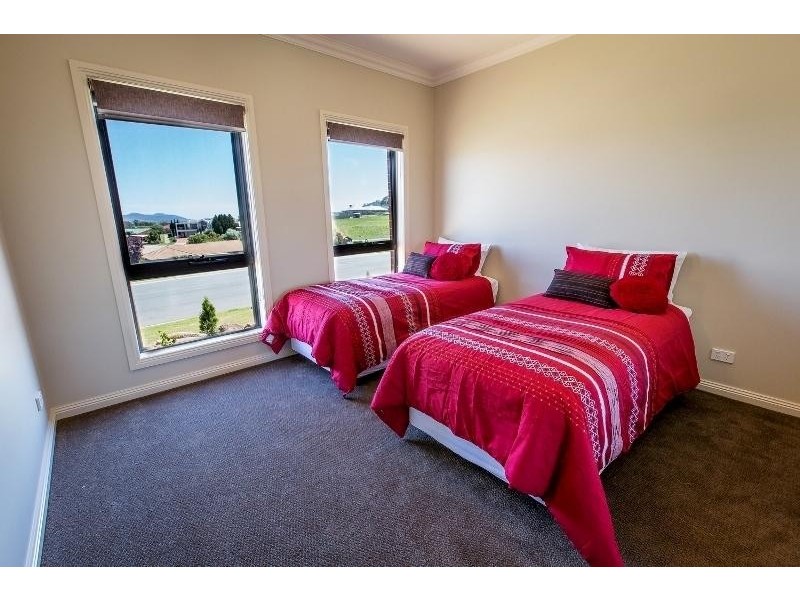 1 Briggs Court, West Albury NSW 2640