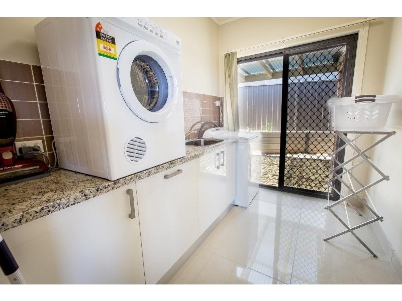 1 Briggs Court, West Albury NSW 2640