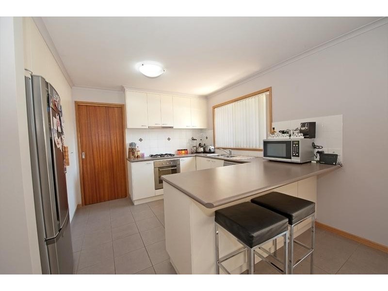 2/532-534 Hague Street, Lavington NSW 2641