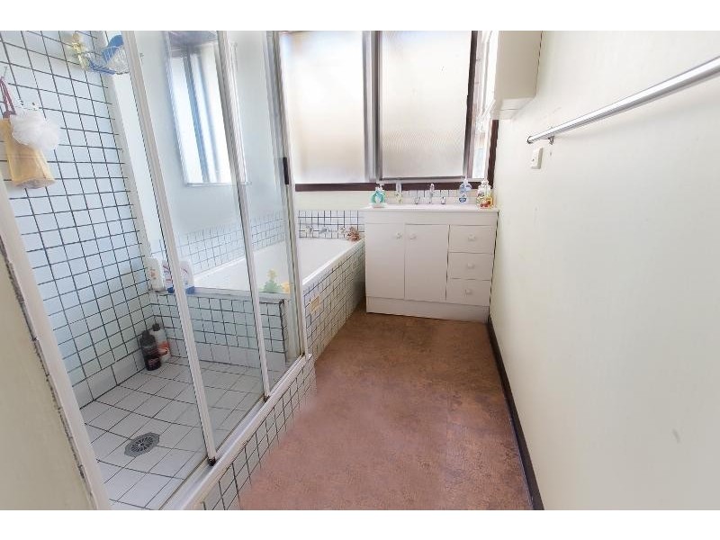 1 Alti Place, Lavington NSW 2641