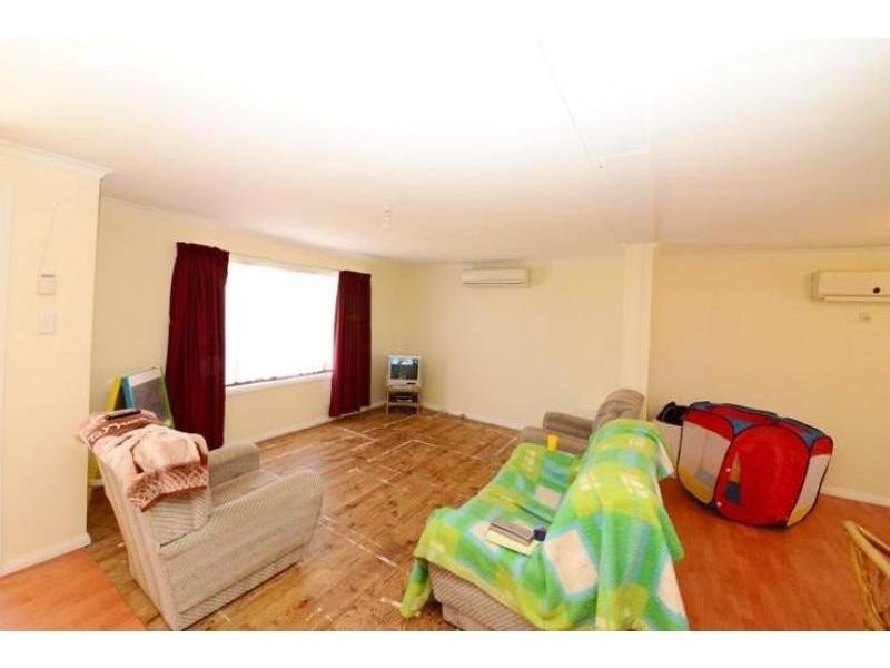 2 Elizabeth Street, Culcairn NSW 2660