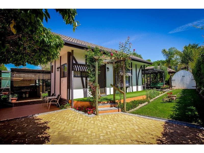 531 Lyne Street, Lavington NSW 2641