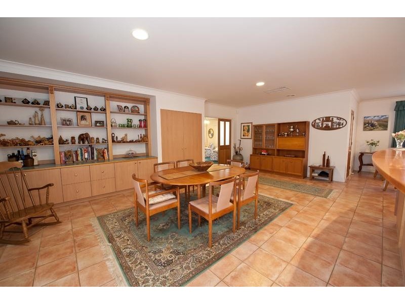 4 Bindi Court, Lavington NSW 2641