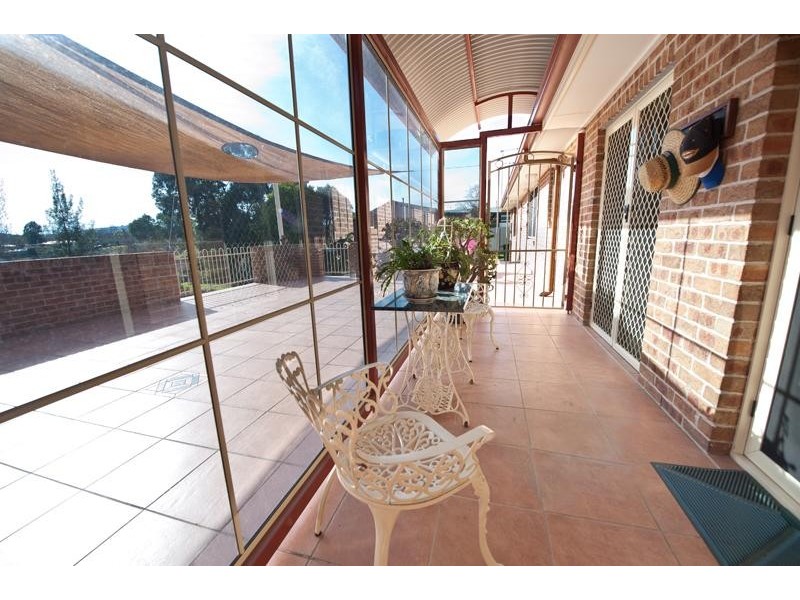 4 Bindi Court, Lavington NSW 2641