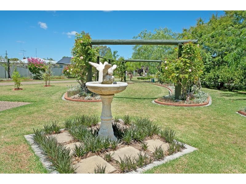 4 Bindi Court, Lavington NSW 2641