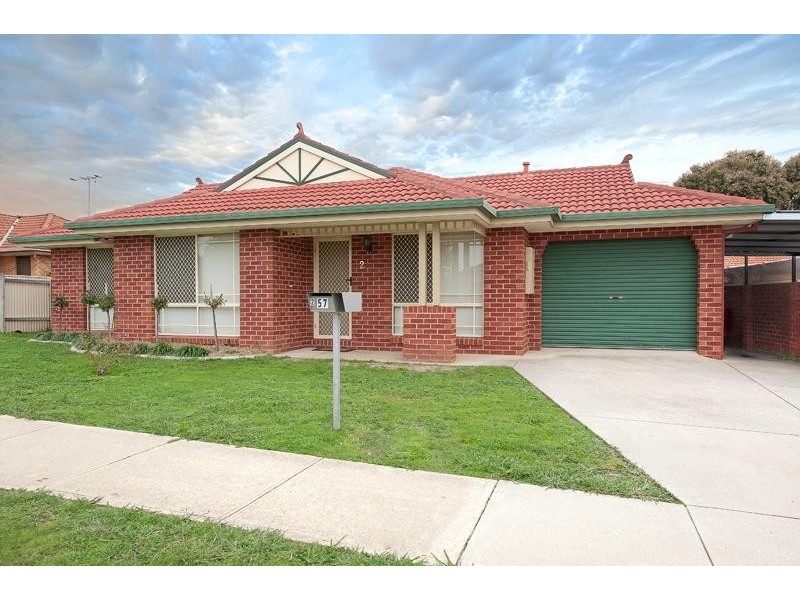2/57 Kingfisher Drive, Wodonga VIC 3690
