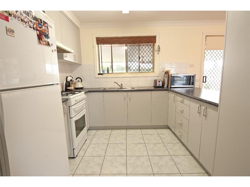 2/57 Kingfisher Drive, Wodonga VIC 3690