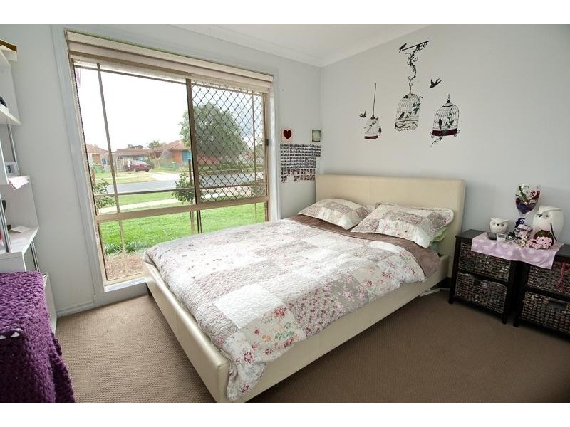 2/57 Kingfisher Drive, Wodonga VIC 3690