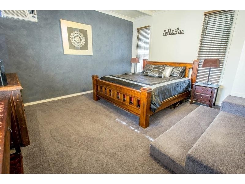 398 Lucinda Court, Lavington NSW 2641