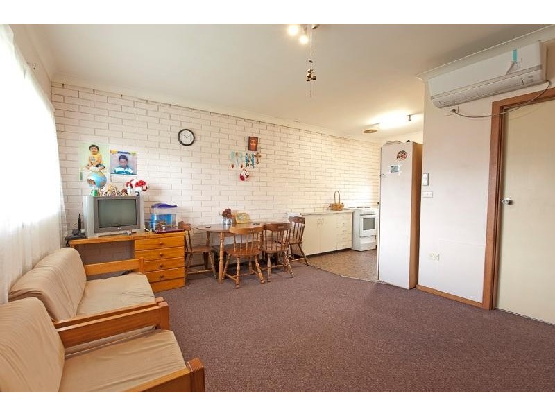 4/425 Urana Road, Lavington NSW 2641