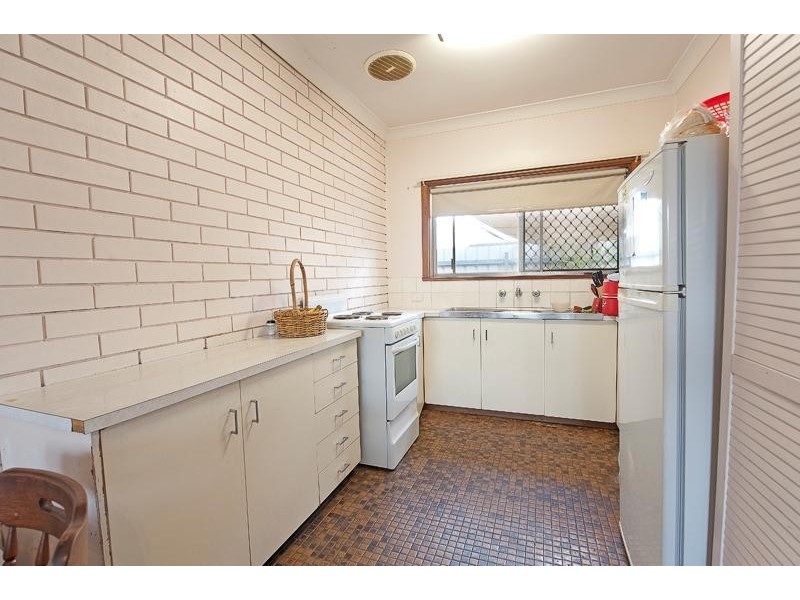 4/425 Urana Road, Lavington NSW 2641