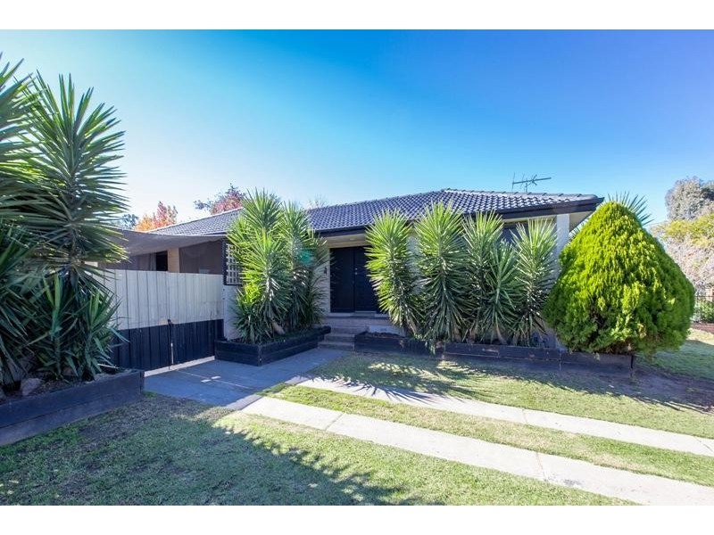 314 Cheyenne Drive, Lavington NSW 2641