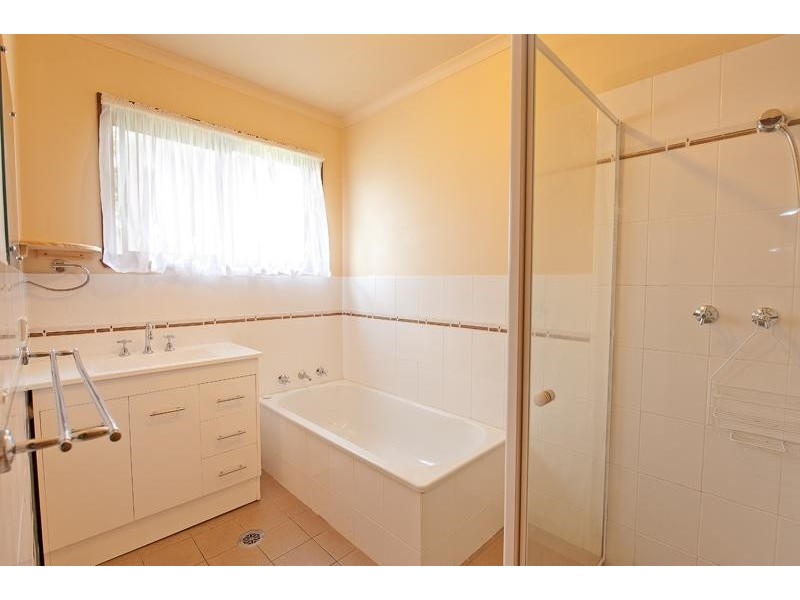 72 Huon Street, Jindera NSW 2642