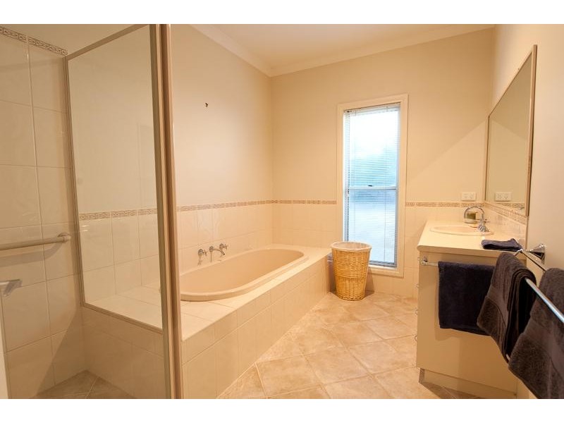 1/1 Murray Place, Bellbridge VIC 3691