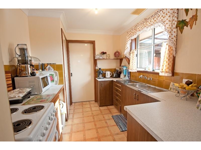 536 Schaefer Street, Lavington NSW 2641