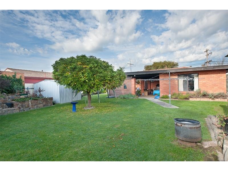 536 Schaefer Street, Lavington NSW 2641