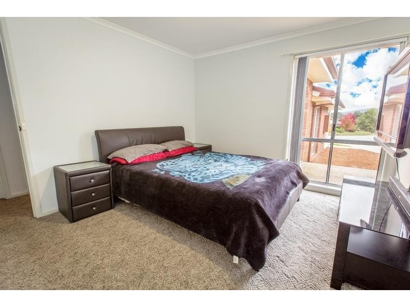 2/46 La Fontaine Avenue, Lavington NSW 2641