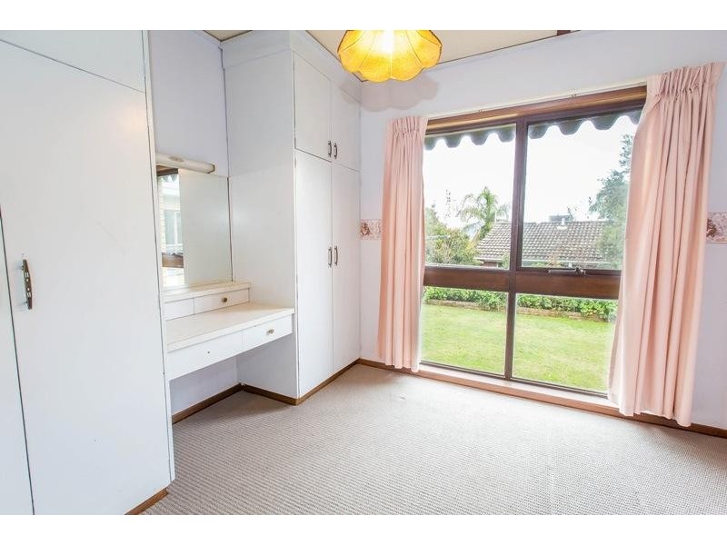 37 Western View Drive, West Albury NSW 2640