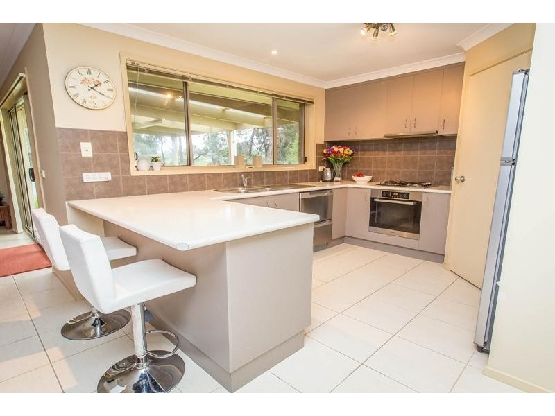 4 Snowgum Place, Thurgoona NSW 2640