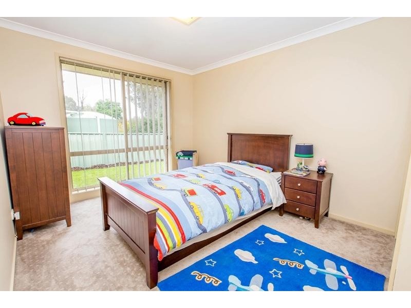 4 Snowgum Place, Thurgoona NSW 2640
