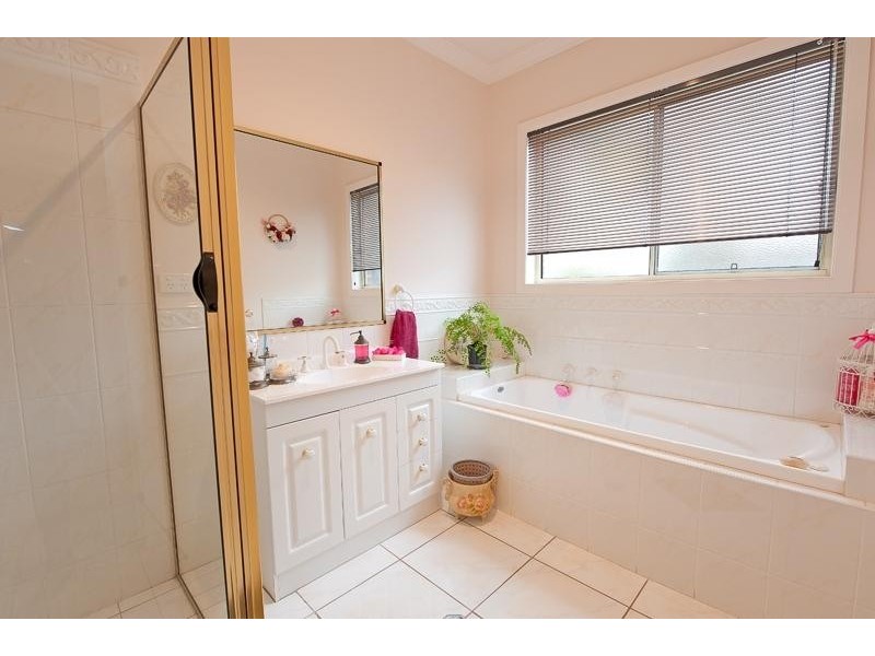 4 Kingfisher Court, East Albury NSW 2640