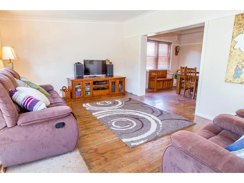 566 Schubach Street, East Albury NSW 2640