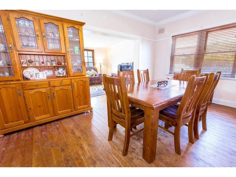 566 Schubach Street, East Albury NSW 2640