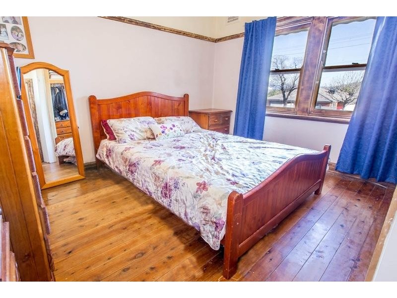 566 Schubach Street, East Albury NSW 2640