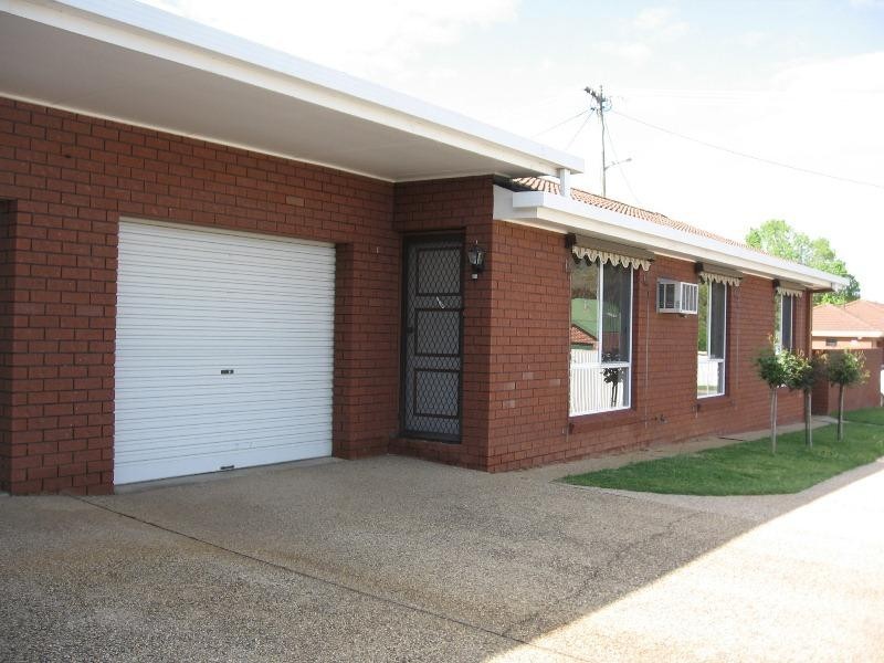 1/482 Heriot Street, Lavington NSW 2641