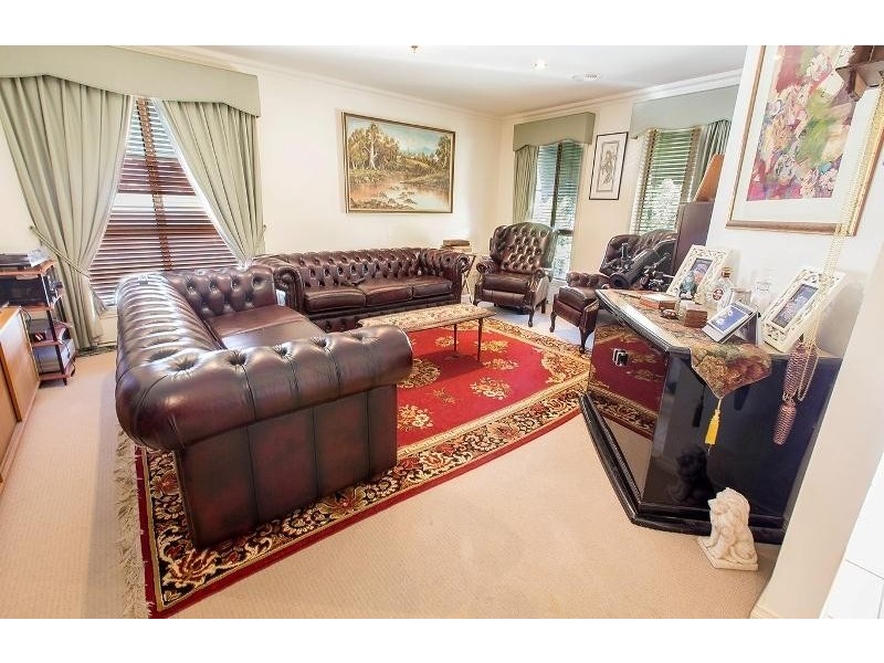 10 Hurworth Court, West Albury NSW 2640