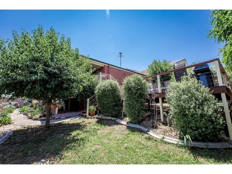 10 Hurworth Court, West Albury NSW 2640