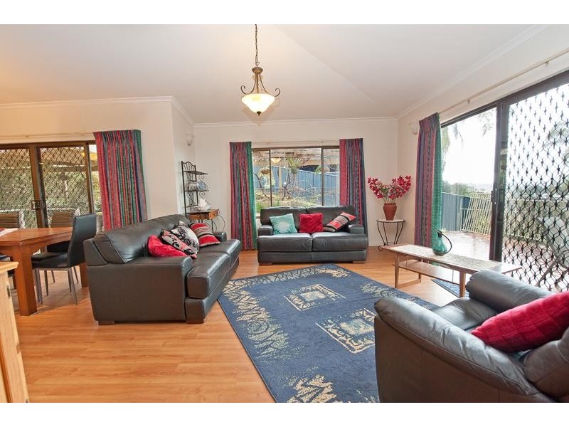 9 Ronald Place, East Albury NSW 2640