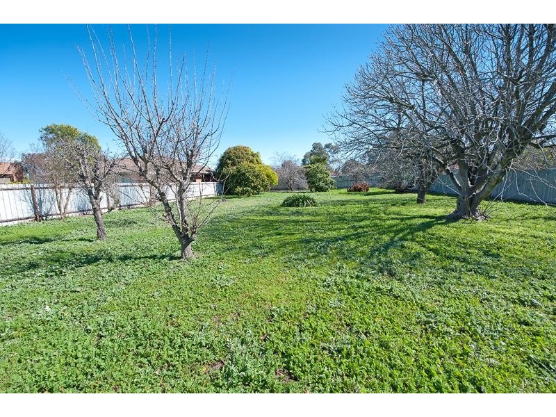 467 Bownds Street, Lavington NSW 2641