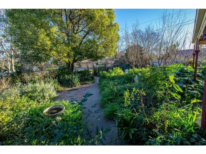 354 Tribune Street, Albury NSW 2640