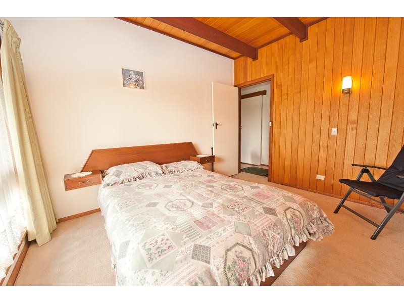 330 Balston Street, Lavington NSW 2641