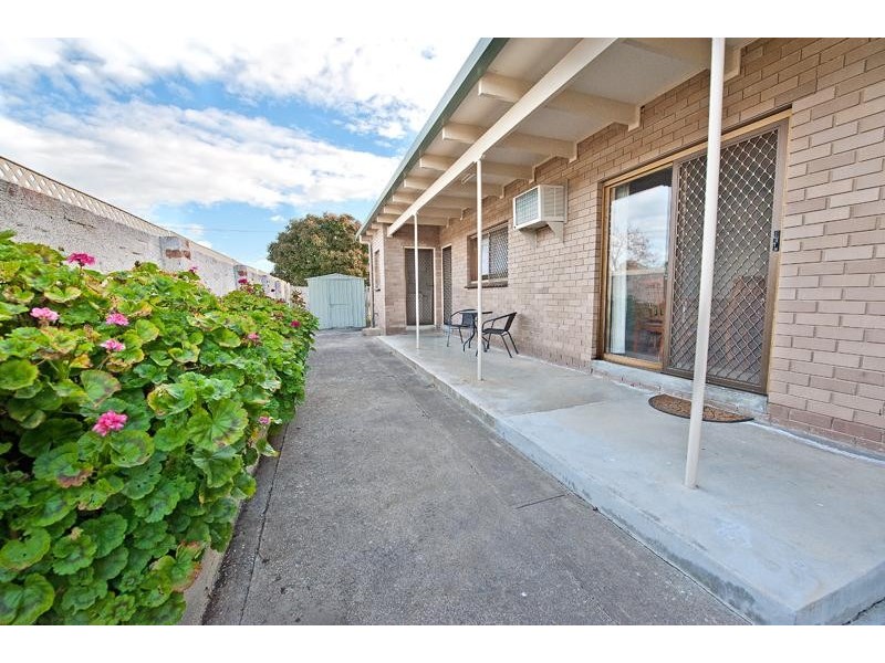 330 Balston Street, Lavington NSW 2641