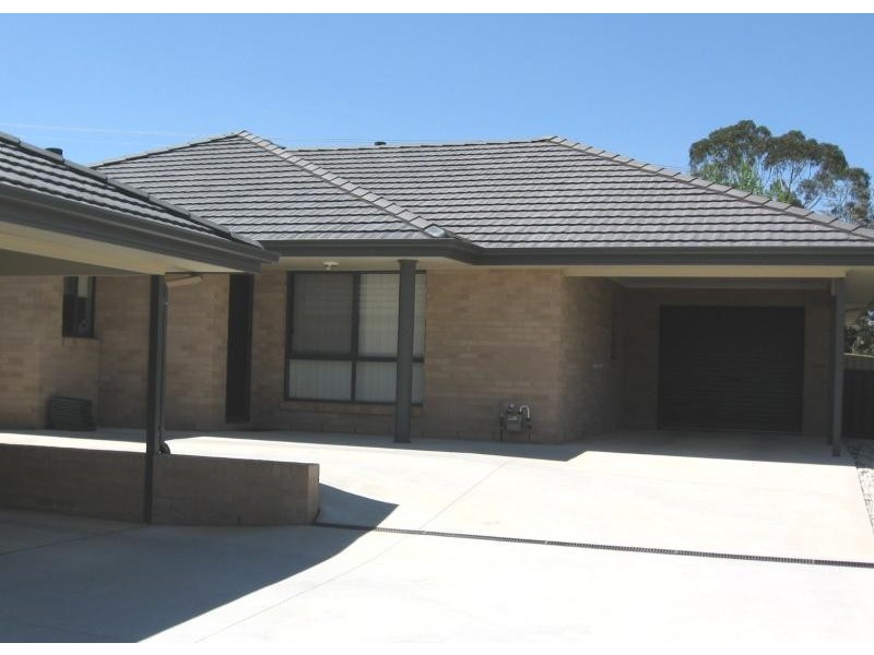 2/2 Arthur Worsley Ct, North Albury NSW 2640