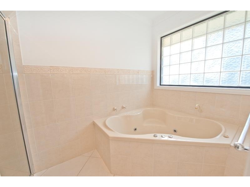 31 Mace Ct, Albury NSW 2640