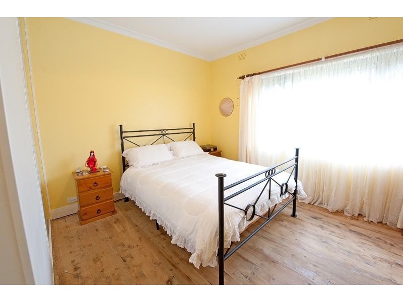 453 Hall Avenue, Lavington NSW 2641