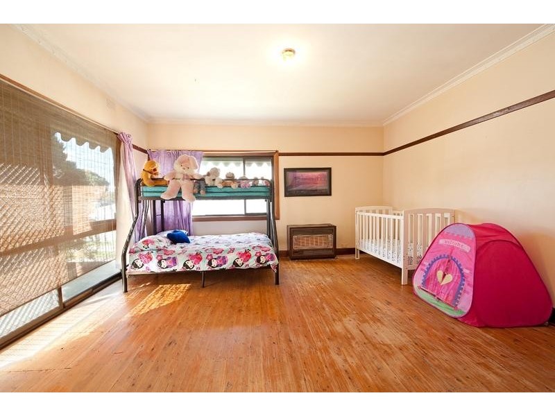 453 Hall Avenue, Lavington NSW 2641