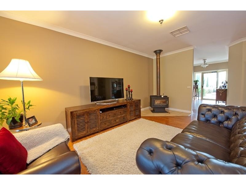 9 Lobbe Road, Thurgoona NSW 2640